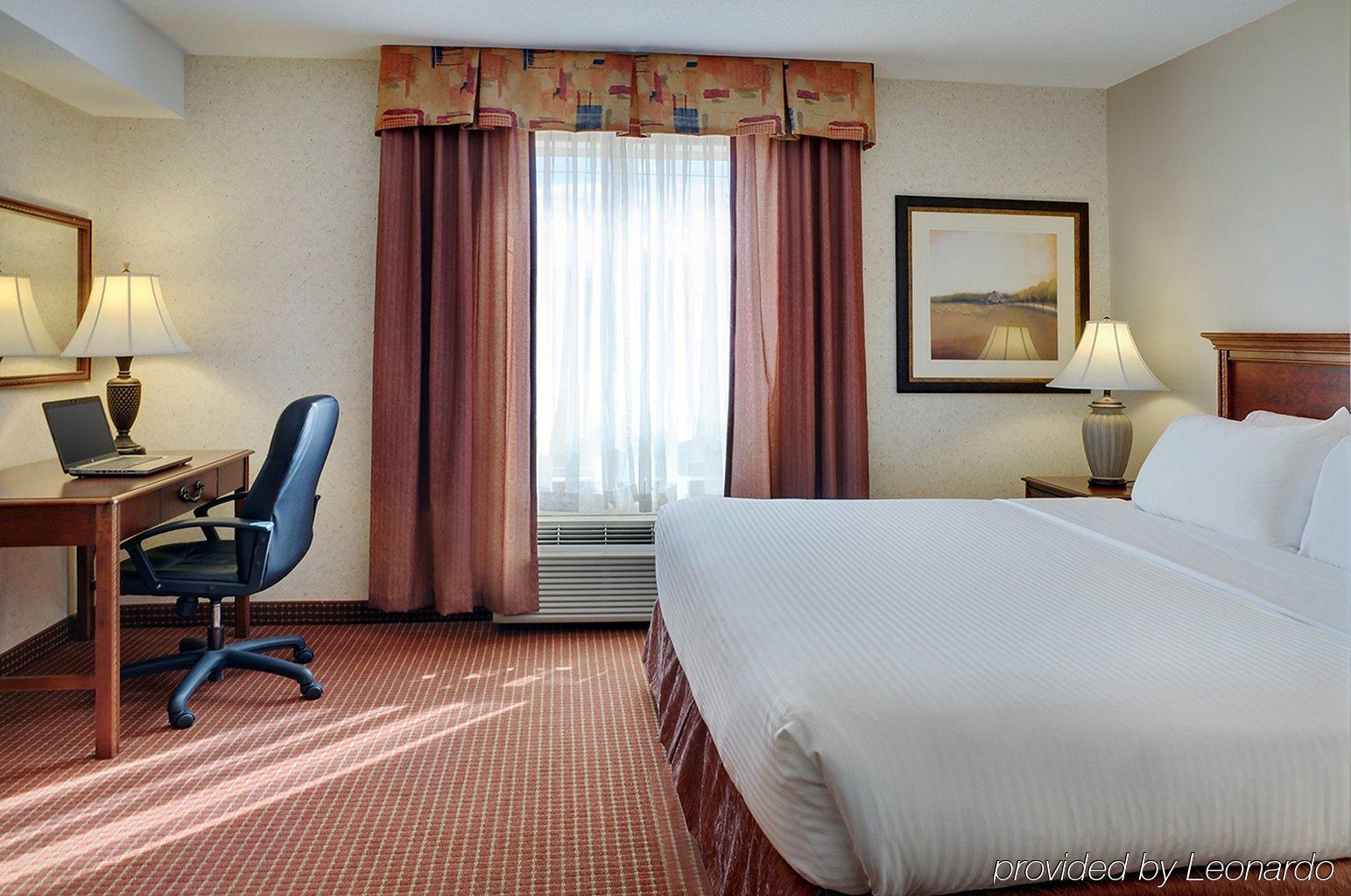 Coast Grimshaw Hotel & Suites Exterior photo